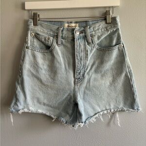 Madewell button fly The Mom Jean Short size 24